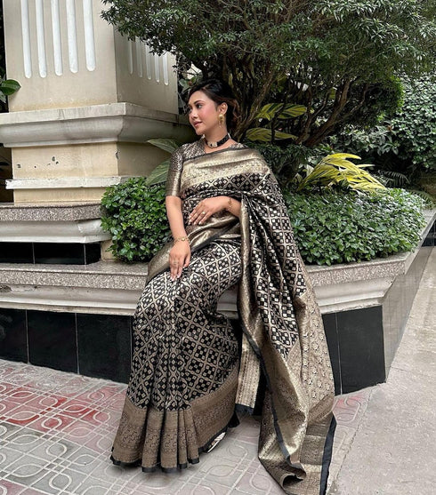 Vasthrlay Saree