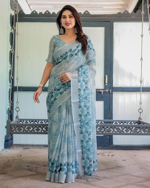 Vasthrlay Floral Prints Tasseled Saree