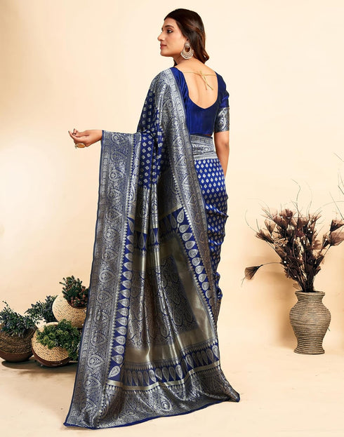 Vasthrlay Kanjivaram Banarasi Wedding Light Green Saree