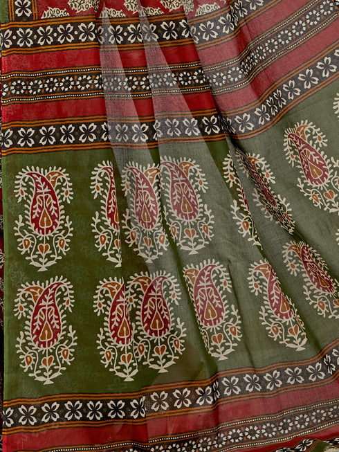 Vasthrlay Cotton Printed Mulmul Saree