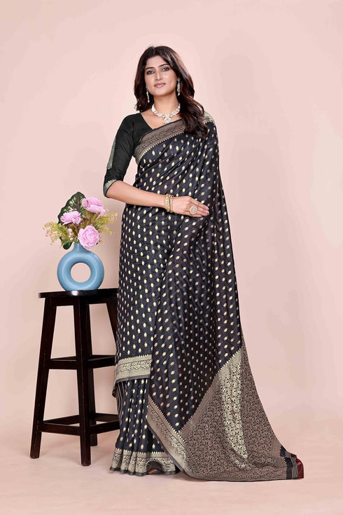 Vasthrlay Wedding Saree