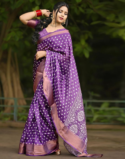 Vasthrlay Womens Printed Unstitched Green Saree