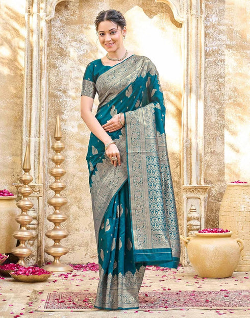 Vasthrlay Womens Weaving Unstitched Light Green Saree
