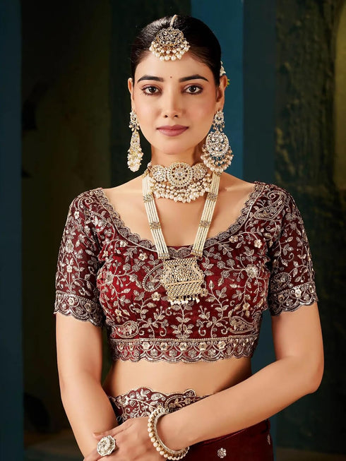 Vasthrlay Scalloped Embroidery Maroon Saree With Unstitched Blouse Piece