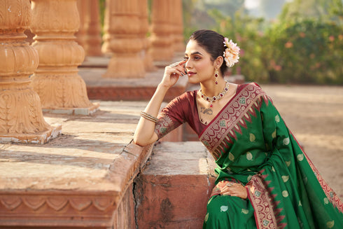 Vasthrlay Kanjivaram Unstitched Saree