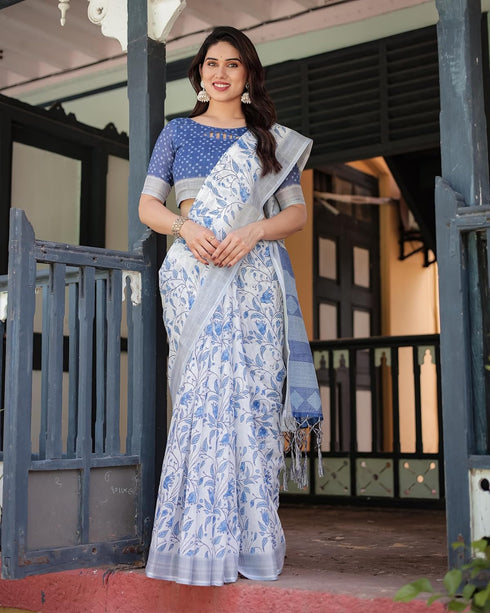 Vasthrlay Handwoven Printed Tasselled Saree