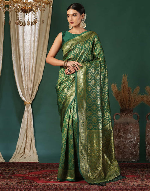 Vasthrlay Maroon Traditional Unstitched Saree