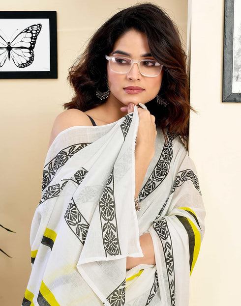 Vasthrlay Womens Printed White Saree With Black Unstitched Blouse Piece