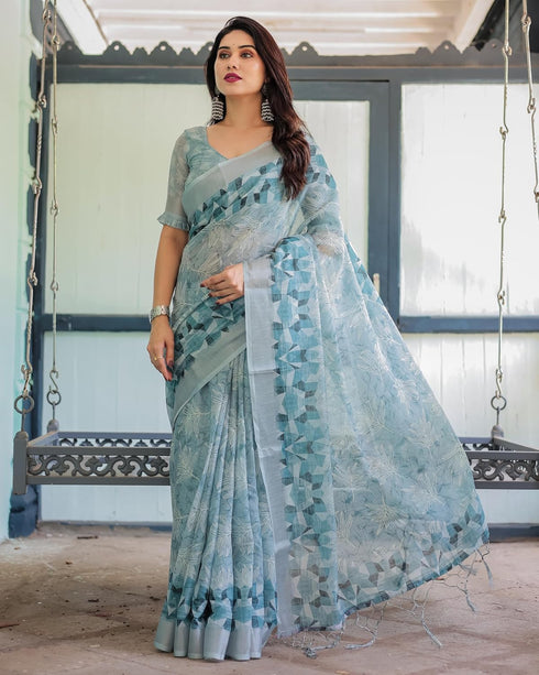 Vasthrlay Floral Prints Tasseled Saree