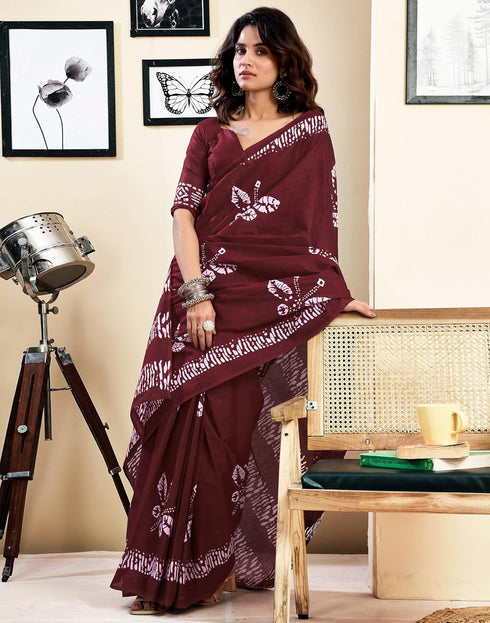 Vasthrlay Womens Printed Unstitched Dark Green Saree