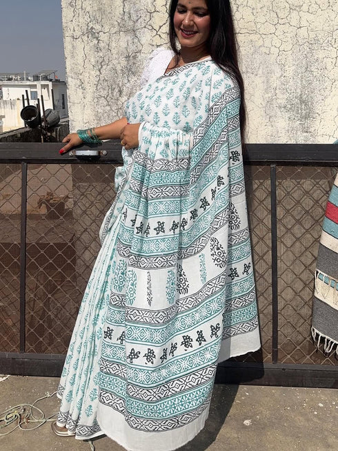Vasthrlay Printed Lightweight Traditional