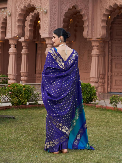 Vasthrlay Kanjivaram Unstitched Jacquard Stylish Saree