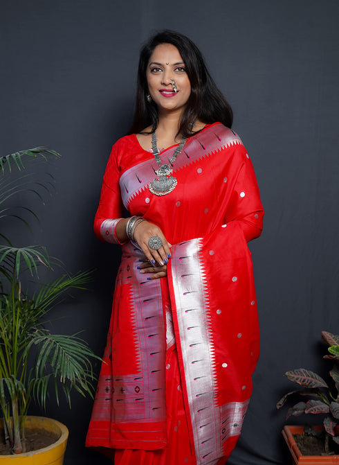 Vasthrlay Paithani Unstitched Saree