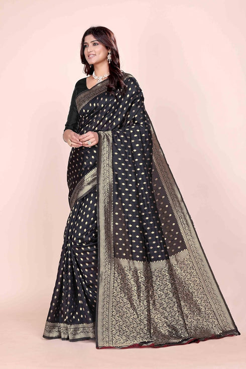 Vasthrlay Wedding Saree