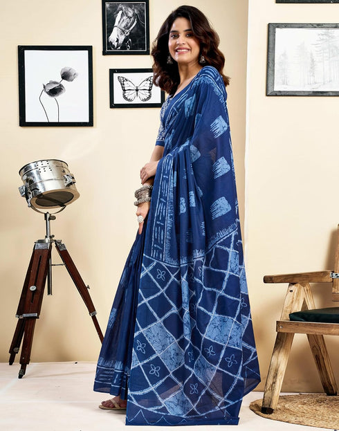 Vasthrlay Womens Printed Unstitched Dark Green Saree