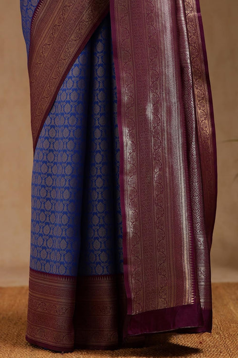 Vasthrlay Blend Woven Saree