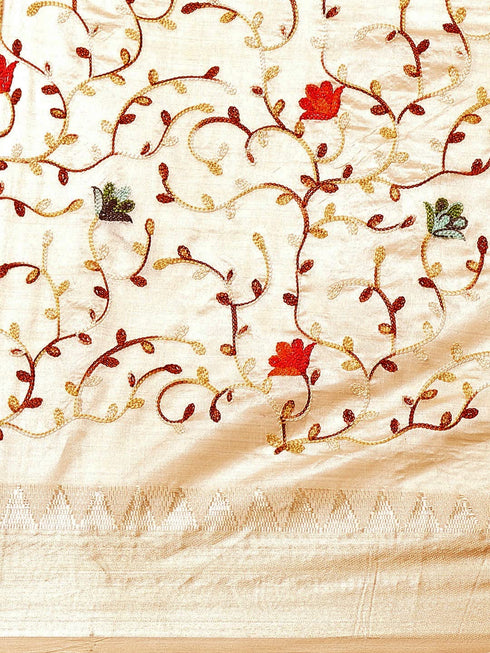 Vasthrlay Embroidered Saree