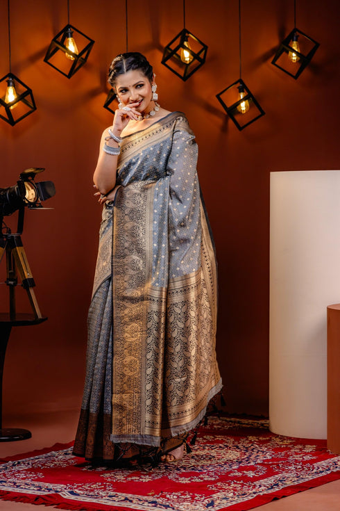 Vasthrlay Banarasi Traditional Unstitched Saree