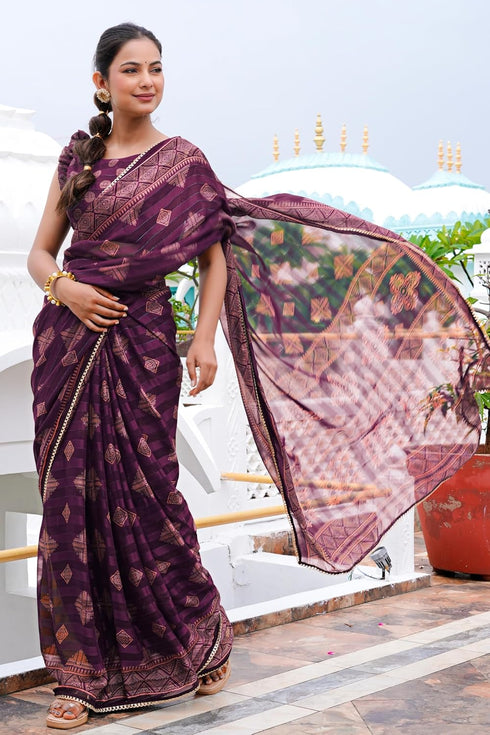 Vasthrlay Fashion Georgette Geometric Printed Ethnic Wear