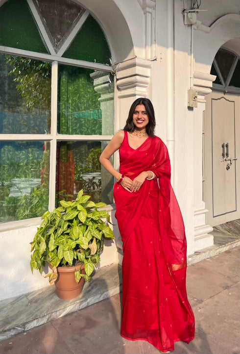 Vasthrlay Silver Unstitched Saree