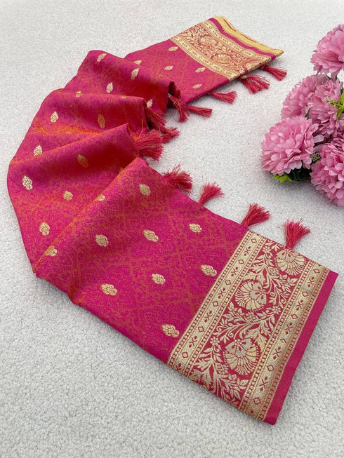 Vasthrlay Banarasi Weaving