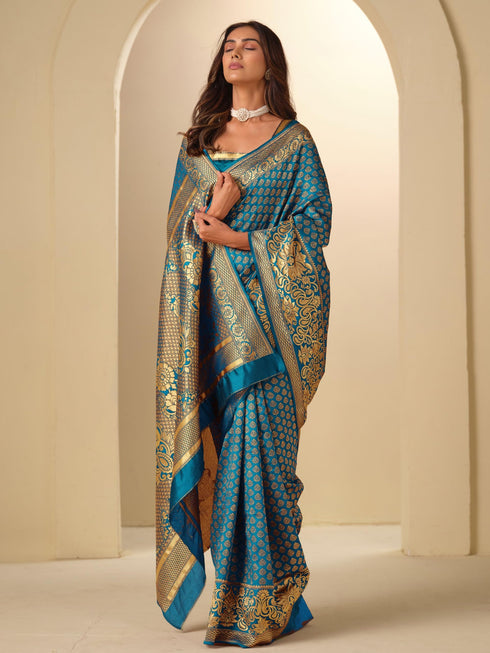Vasthrlay Banarasi Woven Saree
