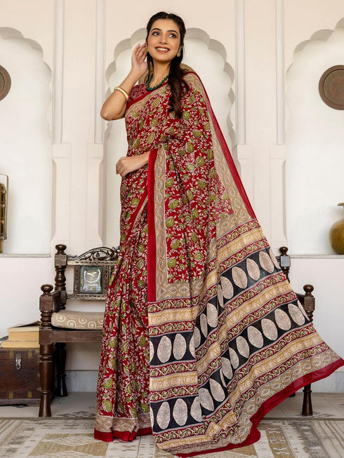 Vasthrlay Paisley Printed Red Saree