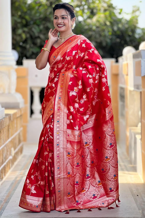 Vasthrlay Kanjivaram Handloom Golden Ethnic Wear