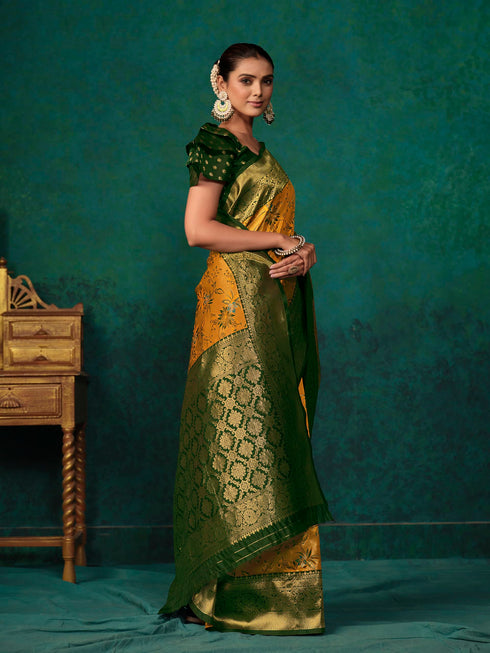 Vasthrlay Banarasi Floral Saree