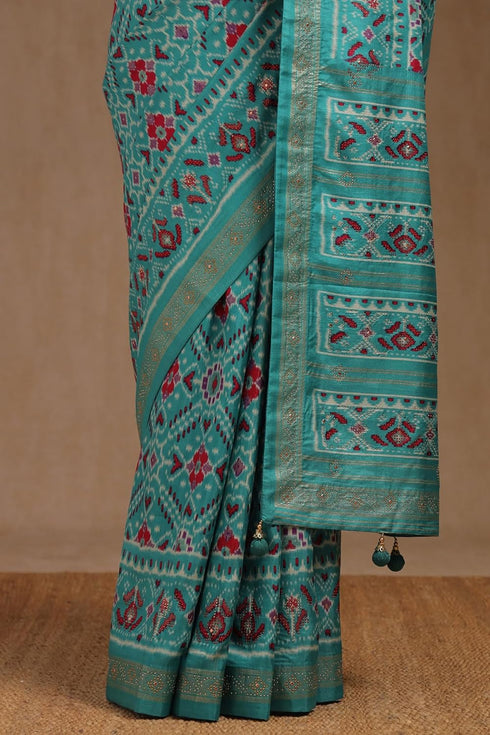 Vasthrlay Turquoise Blend Print