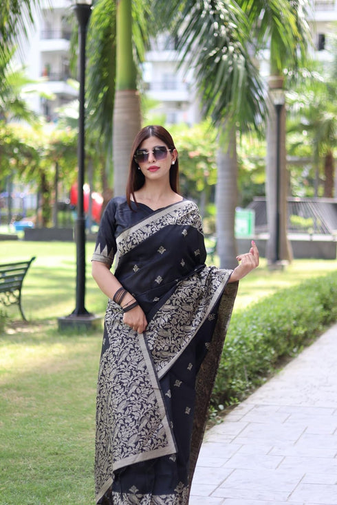 Vasthrlay Tussar Handloom Saree