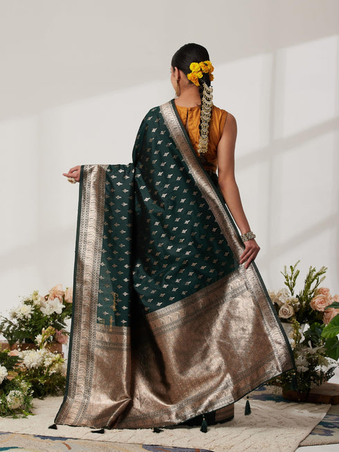 Vasthrlay Saree