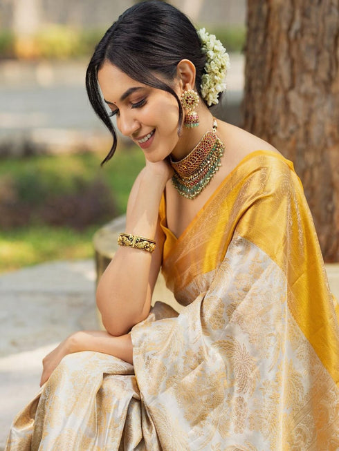 Vasthrlay Banarasi Saree