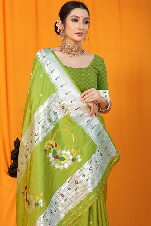 Vasthrlay Paithani Unstitched Saree
