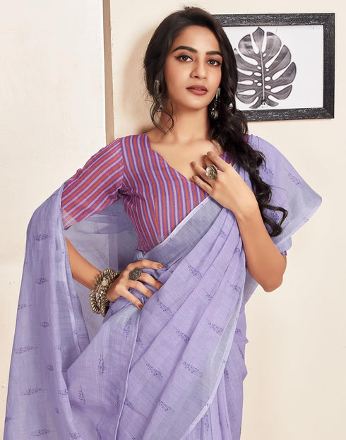 Vasthrlay Printed Striped Unstitched Peach Saree
