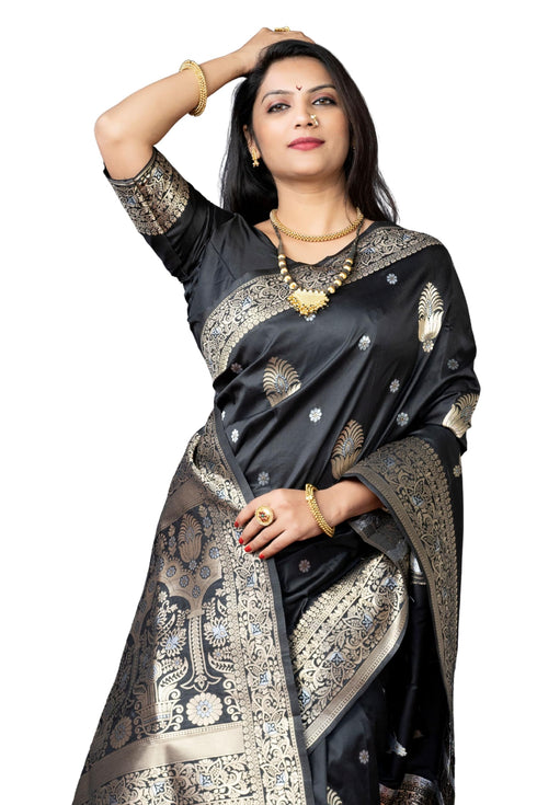 Vasthrlay Banarasi Saree