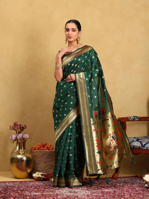 Vasthrlay Banarasi Unstitched Saree