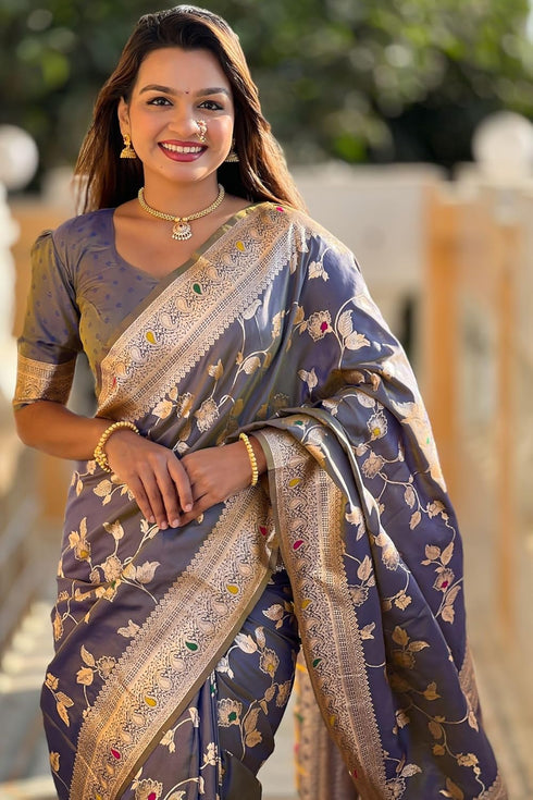 Vasthrlay Kanjivaram Handloom Golden Ethnic Wear