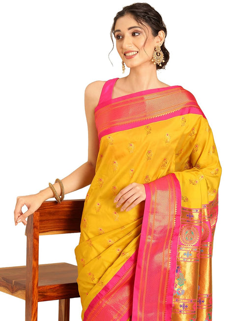 Vasthrlay Pheshwai Bottle Saree