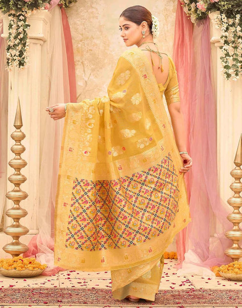 Vasthrlay Special Weaving Light Yellow | Gold Saree With Unstitched Blouse Piece