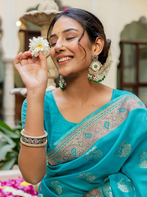 Vasthrlay Banarasi Weaving Peach Saree