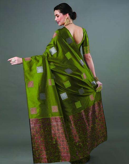 Vasthrlay Banarasi Unstitched Saree