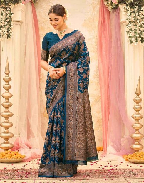Vasthrlay Womens Weaving Unstitched Dark Green Saree