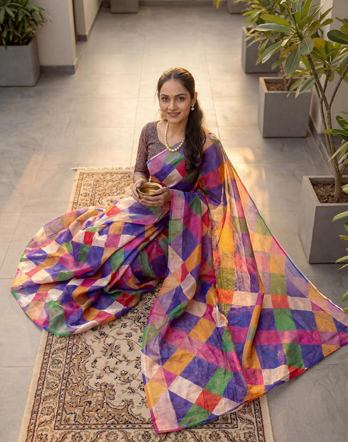 Vasthrlay Womens Printed Unstitched Dusty Pink Saree