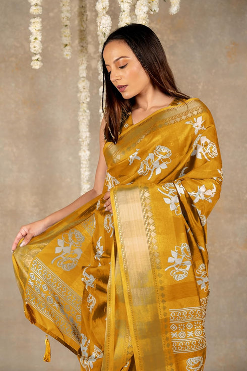 Vasthrlay Fashion Kalamkari Printed Ethnic Wear