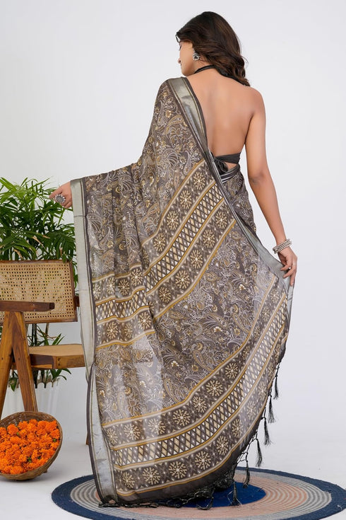Vasthrlay Fashion Georgette Bandhani Printed Ethnic Wear
