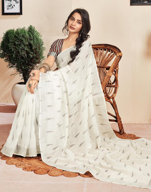 Vasthrlay Printed Striped Unstitched Peach Saree