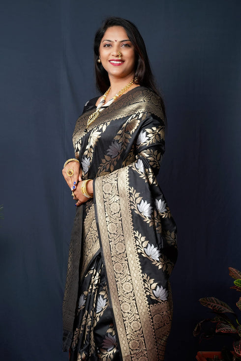 Vasthrlay Banarasi Floral Saree