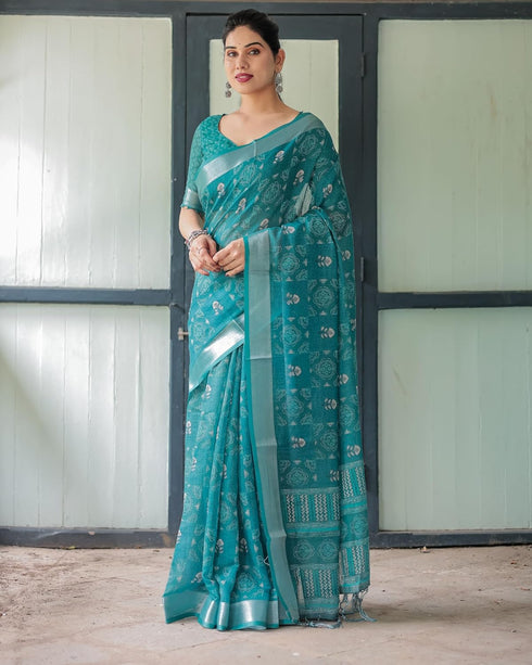 Vasthrlay Floral Printed Tassels Saree