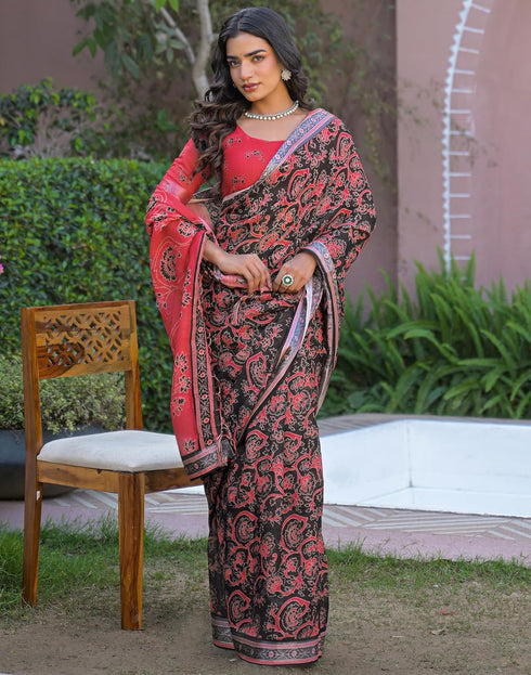 Vasthrlay Womens Printed Unstitched Dark Green Saree